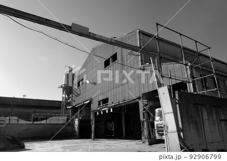 鋳物工場の建物 92906799