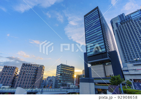 大阪なんばの夕景　なんばスカイオ・南海サウスタワービル(スイスホテル南海大阪） 92908658