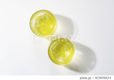 冷たい緑茶 冷たい緑茶 92909824