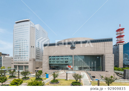 愛知芸術文化センターとNHK名古屋放送センタービル 92909835