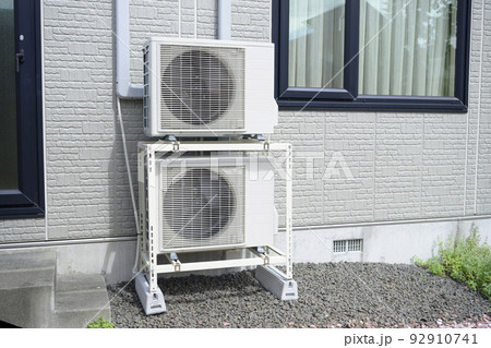 エアコンの室外機 エアコンの室外機 92910741