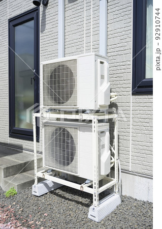 エアコンの室外機 92910744