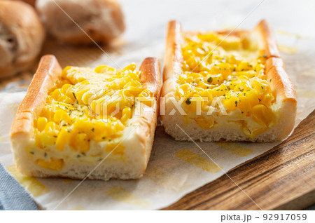 コーンマヨネーズパン 92917059