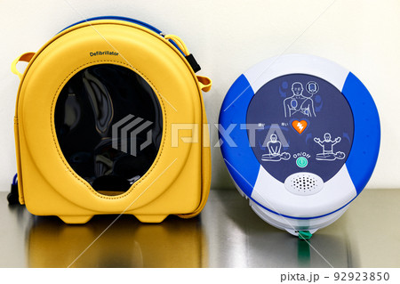 AED　自動体外式除細動器 92923850