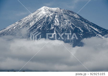 雲と富士山の写真素材 [92925105] - PIXTA