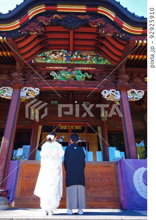 フォトウェディング　結婚式　前撮り　新郎　新婦　和装　白無垢　妻沼聖天山　 92925910