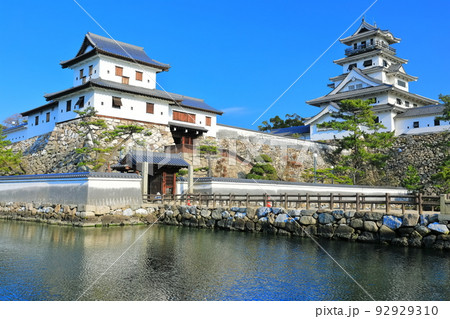 【愛媛県】快晴下の今治城 【愛媛県】快晴下の今治城 92929310