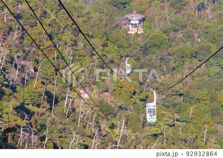 【広島県】日本三景安芸の宮島の宮島ロープウェイ　弥山 92932864