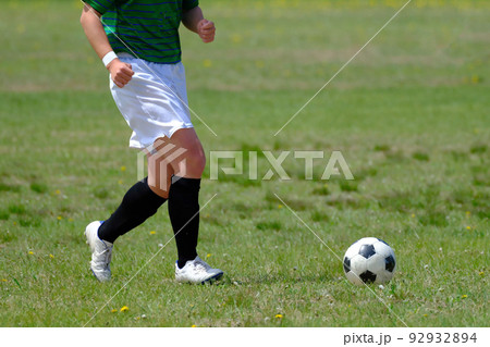サッカー 92932894