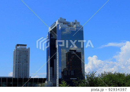 大阪　梅田の街並み　 92934397