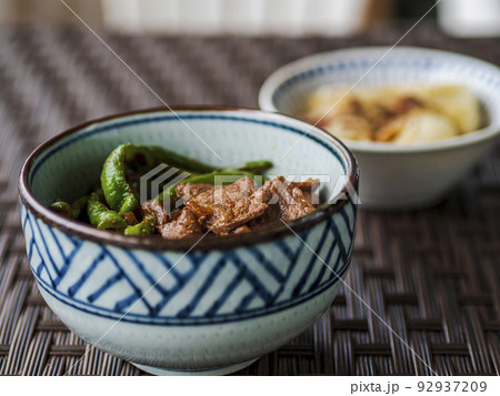 カルビ丼 92937209