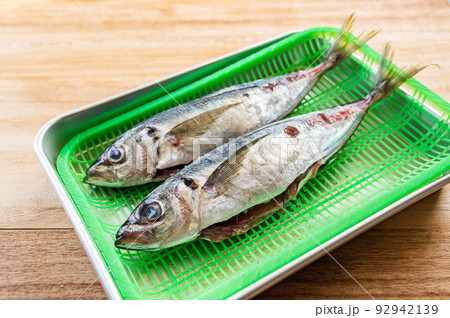 下処理して塩をまぶす 92942139