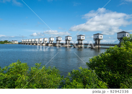 八郎潟防潮水門 八郎潟防潮水門 92942336