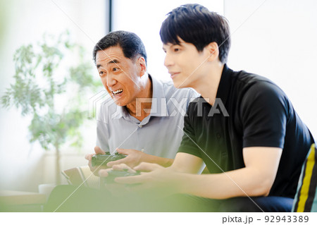 ライフスタイル、テレビゲーム 92943389