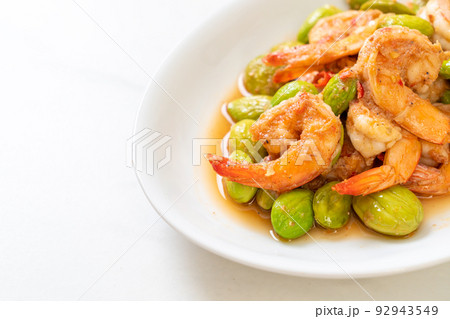 Stir-Fried Twisted Cluster Bean with Shrimp Stir-Fried Twisted Cluster Bean with Shrimp 92943549