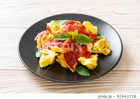 Italian tortellini pasta with tomato sauce Italian tortellini pasta with tomato sauce 92943726
