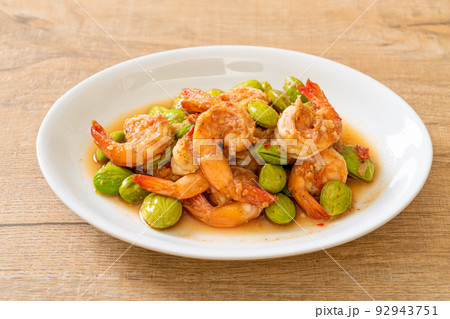 Stir-Fried Twisted Cluster Bean with Shrimp Stir-Fried Twisted Cluster Bean with Shrimp 92943751