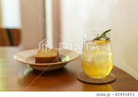 iced lemon honey glass with rosemary 92943853