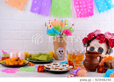 Traditional Day of the dead food Traditional Day of the dead food 92948240