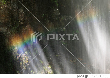 水の流れ 92954800