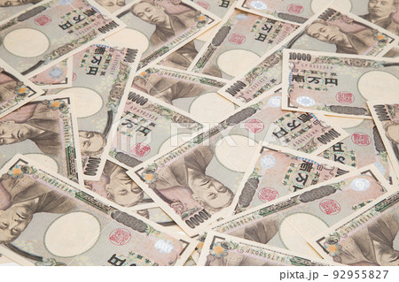 大量の1万円札 92955827