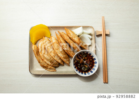 皿 料理 食べ物 92958882