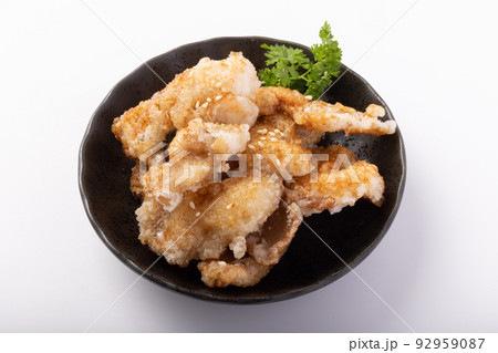 鶏皮の唐揚げ 甘辛 鶏皮の唐揚げ 甘辛 92959087