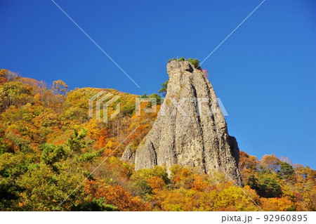 岩手の風景　馬仙峡の奇岩　男神岩 92960895