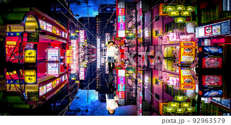 鏡面反射の異次元風景　Model「victoria borodinova」 92963579