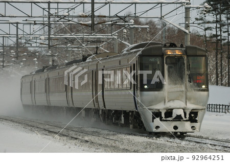 千歳線　西の里（信）　JR北海道　785系　NE-5編成（札幌）　スーパーホワイトアロー 92964251