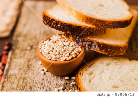 Ear of wheat bread Ear of wheat bread 92966713