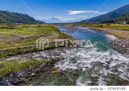 (山梨県)韮崎市・釜無川から富士山遠望 (山梨県)韮崎市・釜無川から富士山遠望 92968566