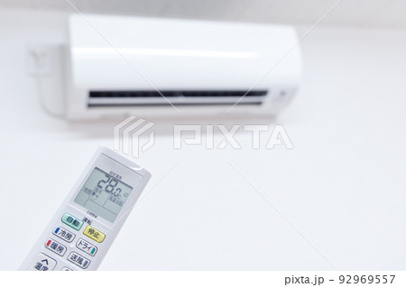 エアコン　冷房時の室温28度 92969557