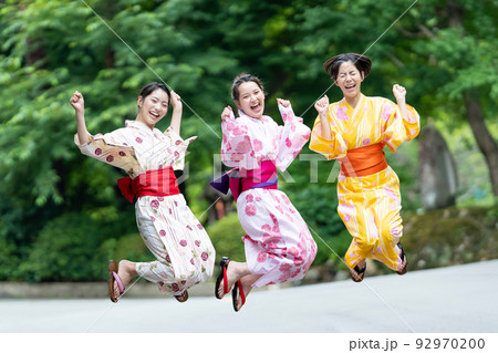 温泉旅行　浴衣　女子旅 92970200