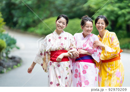 温泉旅行　浴衣　女子旅 92970209