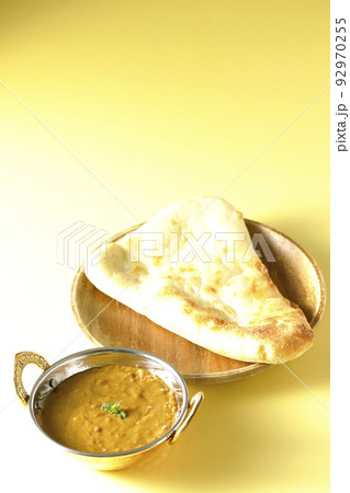 羊肉を使ったキーマカレーとナン 羊肉を使ったキーマカレーとナン 92970255
