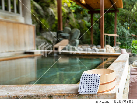 露天風呂　温泉 92970389