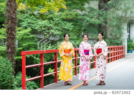 温泉旅行　浴衣　女子旅 92971002