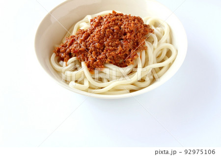 うどんを使った汁なし担々麺 うどんを使った汁なし担々麺 92975106