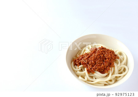 うどんを使った汁なし担々麺 うどんを使った汁なし担々麺 92975123