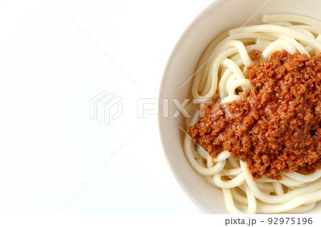 うどんを使った汁なし担々麺 うどんを使った汁なし担々麺 92975196
