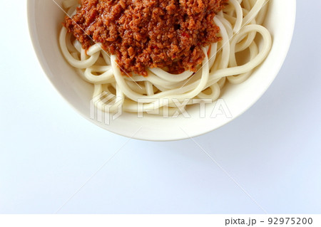 うどんを使った汁なし担々麺 うどんを使った汁なし担々麺 92975200