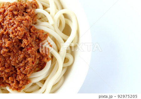 うどんを使った汁なし担々麺 うどんを使った汁なし担々麺 92975205