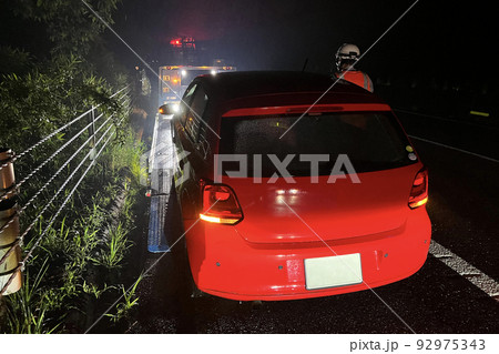 レッカー車　故障車 92975343