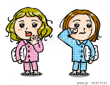 パジャマを着た眠そうなやさしい顔の女の子二人 92977215