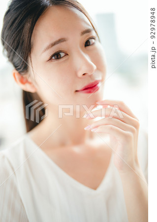 女性ポートレート 女性ポートレート 92978948