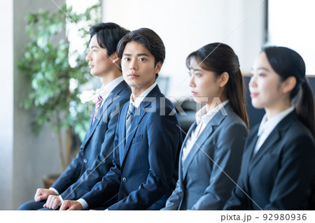 面接　就活　大学生 92980936