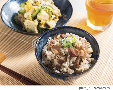 じゅーしぃ 沖縄風豚角煮ごはん ゴーヤーチャンプルー じゅーしぃ 沖縄風豚角煮ごはん ゴーヤーチャンプルー 92982979