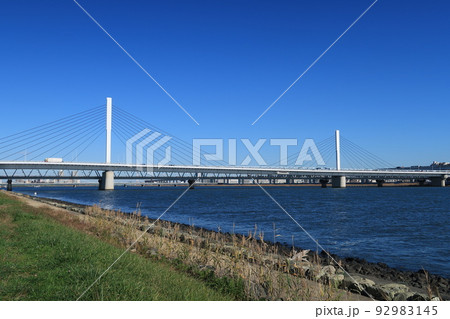 秋の清砂大橋2 92983145