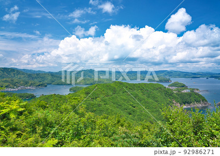 【南海展望公園からの風景】 三重県度会郡南伊勢町礫浦 【南海展望公園からの風景】 三重県度会郡南伊勢町礫浦 92986271